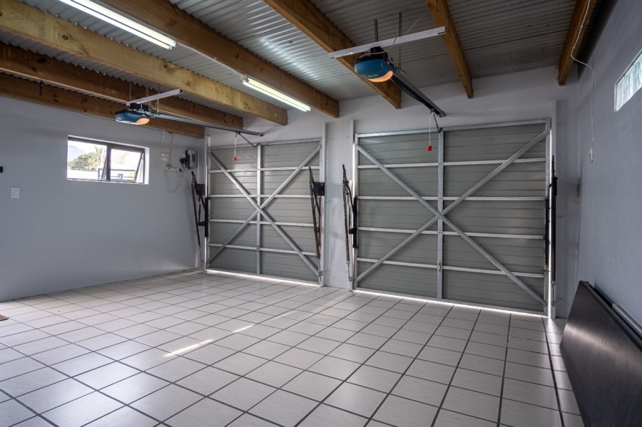 To Let 3 Bedroom Property for Rent in Crawford Western Cape